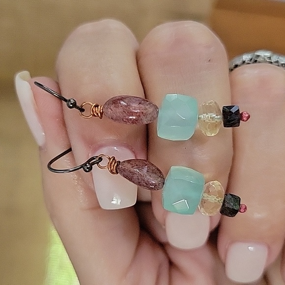 Strawberry Quartz, Chalcedony, Garnet & Citrine Drop Earrings - Picture 4 of 10